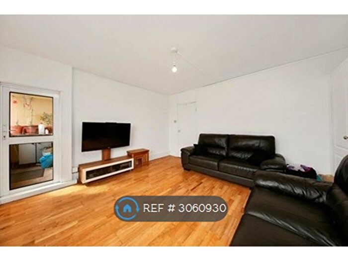 3 Bedroom Flat To Rent In Richard Neale House, London, E1