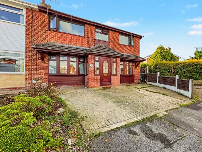 4 Bedroom Semi-Detached House For Sale In Moss Close, Radcliffe, Manchester, M26