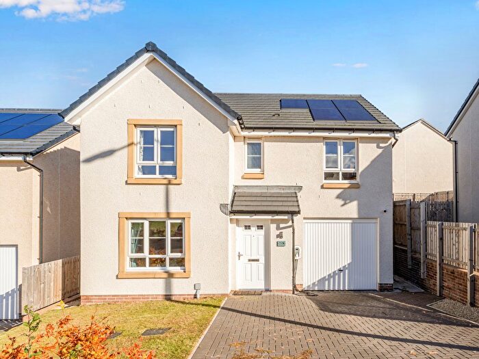 4 Bedroom Detached House For Sale In Eliza Wigham Bow, Burdiehouse, Edinburgh, EH17