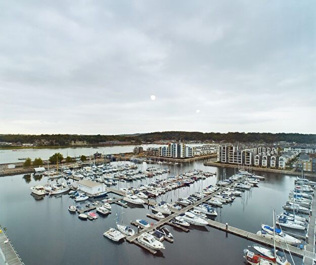 1 Bedroom Flat To Rent In Dock Head Road, Chatham, ME4