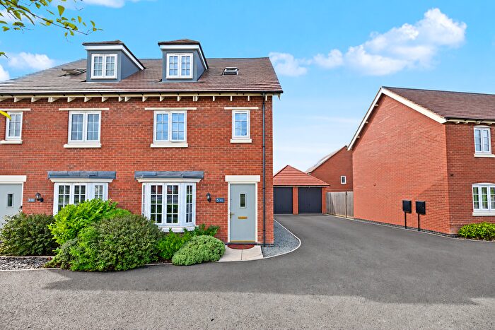 3 Bedroom Semi-Detached House For Sale In Hertz Close, Houlton, Rugby, CV23