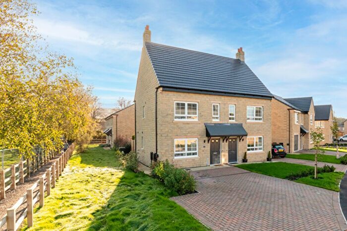 3 Bedroom Semi-Detached House For Sale In Lords Drive, Giggleswick, BD24