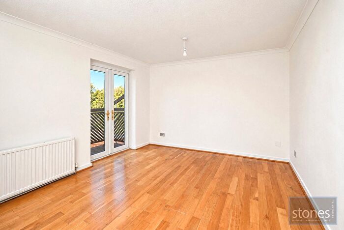 1 Bedroom Flat To Rent In Ashfield Avenue, Bushey, Hertfordshire, WD23