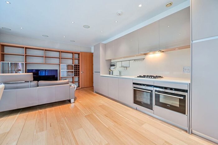 2 Bedroom Flat For Sale In New Globe Walk, London Bridge, London, SE1