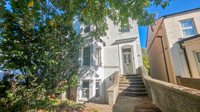 2 Bedroom Flat For Sale In Burrage Road, Woolwich, London, SE18