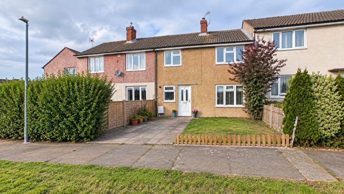3 Bedroom Terraced House For Sale In Argyle Avenue, Aylesbury, Buckinghamshire, HP19
