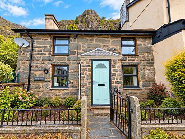 3 Bedroom End Of Terrace House For Sale In Church Street, Blaenau Ffestiniog, LL41