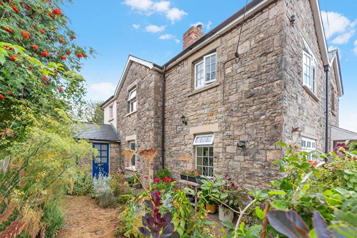 3 Bedroom Semi-Detached House For Sale In Station Road, Templecombe, BA8