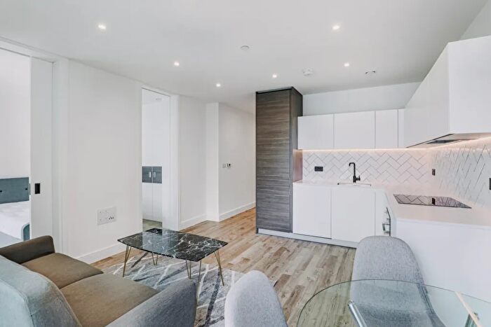 1 Bedroom Flat To Rent In Plowden Road, London, SE3