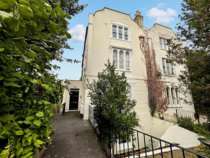 2 Bedroom Flat To Rent In Cotham, Sydenham Hill, BS6