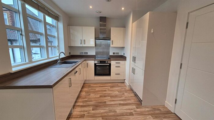 1 Bedroom Flat To Rent In Speedwell House, High Street, Whitton, TW2