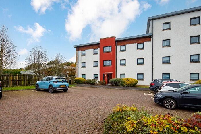 2 Bedroom Flat To Rent In Lowlands Court, Stepps, Glasgow, G33