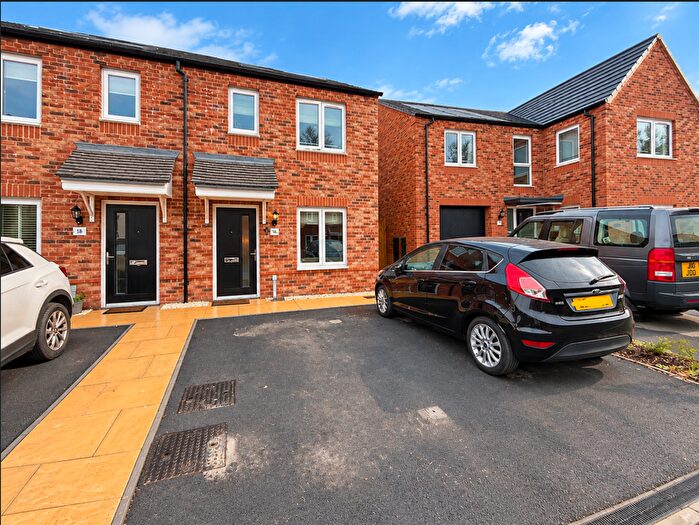 3 Bedroom Semi-Detached House For Sale In Poppy Lane, Church Gresley, DE11