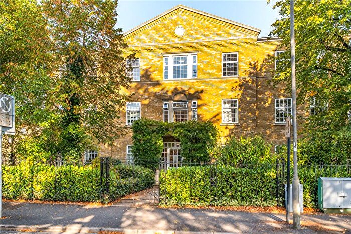 1 Bedroom Flat For Sale In Surbiton, KT6
