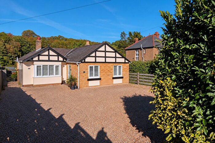 3 Bedroom Bungalow For Sale In Key Street, Sittingbourne, Kent, ME10