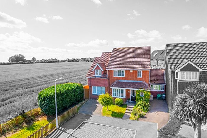 4 Bedroom Detached House For Sale In Bland Drive, Hawkinge, CT18