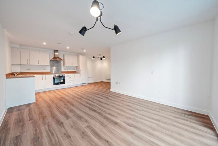 2 Bedroom Flat For Sale In Belmont Park, Maidenhead, SL6