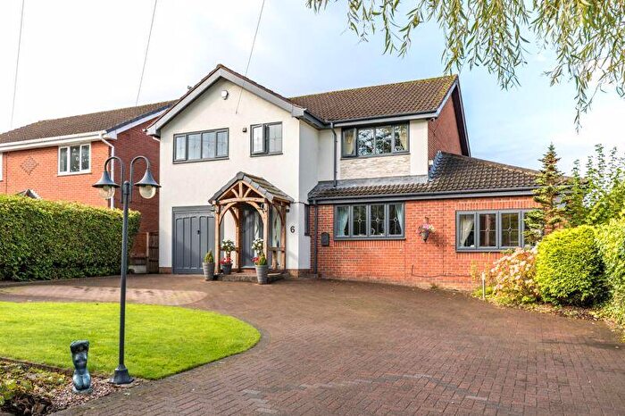 4 Bedroom Detached House For Sale In New Field Court, Westhoughton, BL5