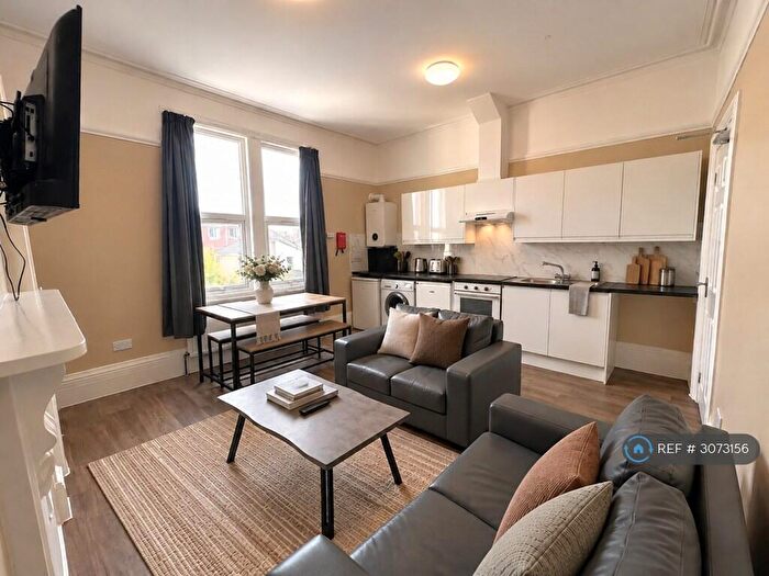 5 Bedroom Flat To Rent In Belvoir Road, Bristol, BS6