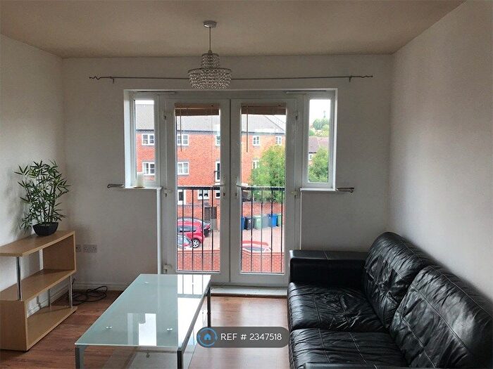 2 Bedroom Flat To Rent In Ribble Court, Tamworth, B77
