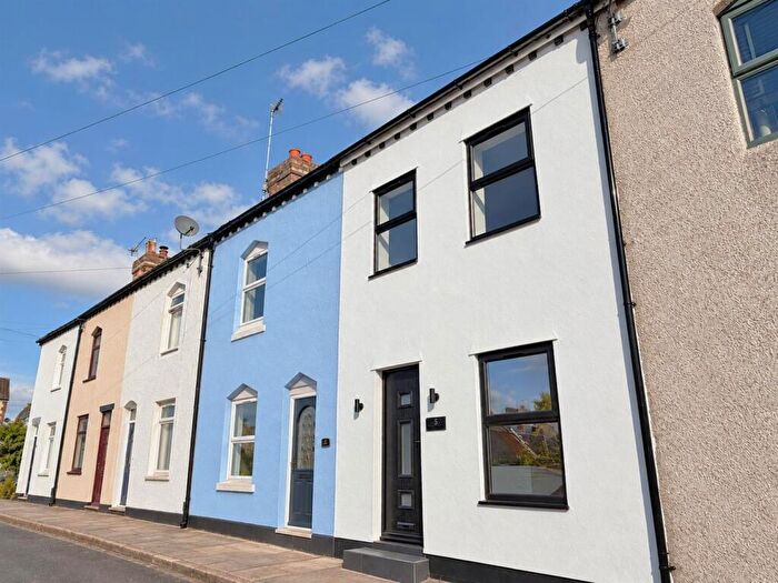 2 Bedroom Terraced House For Sale In New Street, Little Neston, Neston, CH64