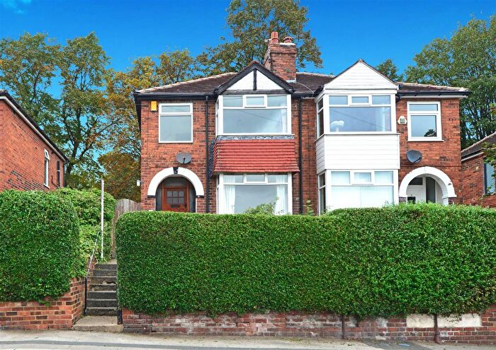 3 Bedroom Semi-Detached House For Sale In Lynwood Crescent, Leeds, LS12