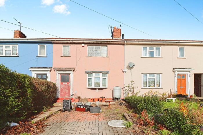3 Bedroom Terraced House For Sale In Foxcroft Road, Bristol, BS5