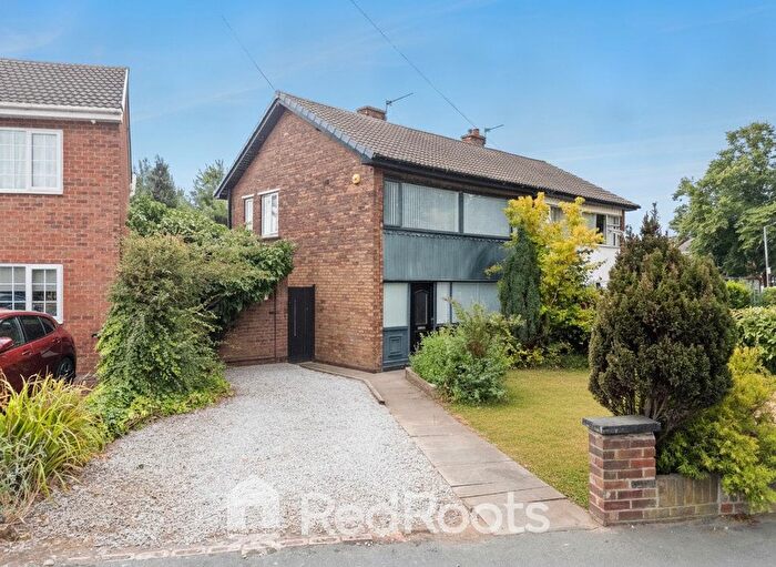 3 Bedroom Semi-Detached House For Sale In Doncaster Road, Kirk Sandall, Doncaster, DN3
