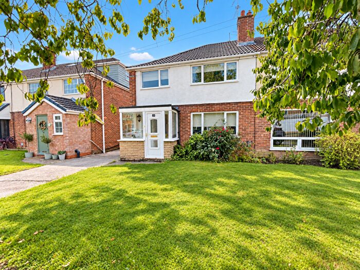 3 Bedroom Semi-Detached House For Sale In Moorway, Poulton-Le-Fylde, FY6