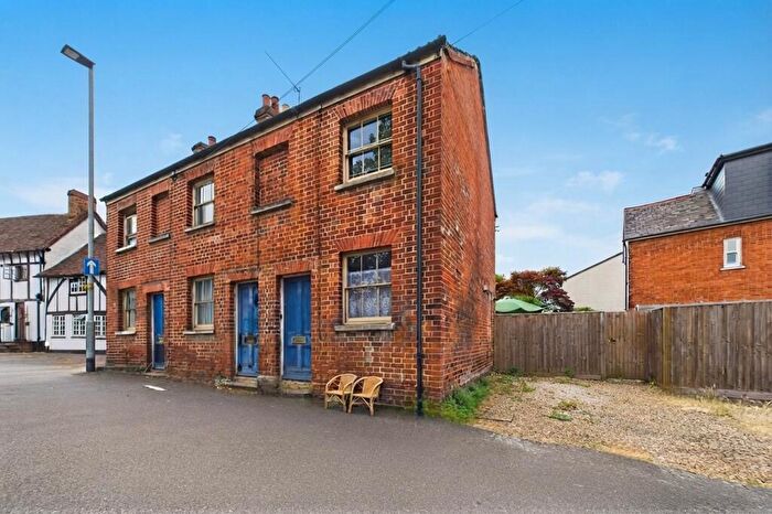 2 Bedroom Terraced House To Rent In Wiltshire Road, Wokingham, Berkshire, RG40