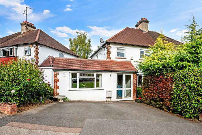 3 Bedroom Semi-Detached House For Sale In Johnsdale, Oxted, RH8