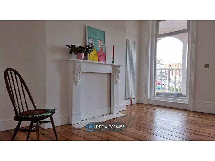 2 Bedroom Flat To Rent In First Avenue, Cliftonville, Margate, CT9