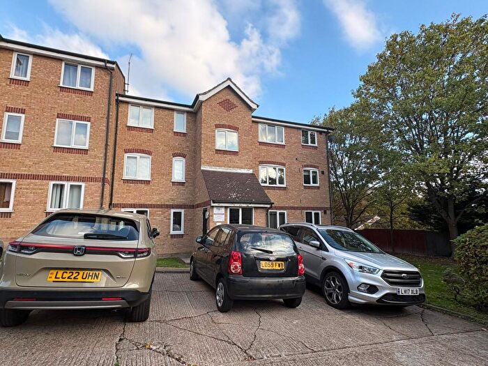 1 Bedroom Flat To Rent In Bonchurch Court, Purfleet-On-Thames, RM19