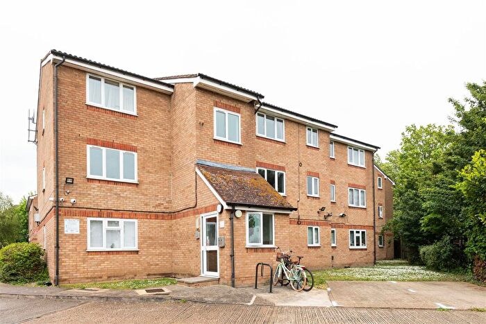Studio To Rent In Thant Close, Leyton, E10