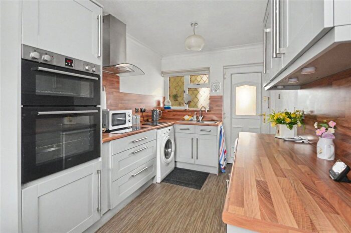 3 Bedroom Terraced House For Sale In Intake Lane, Middleton, Leeds, LS10