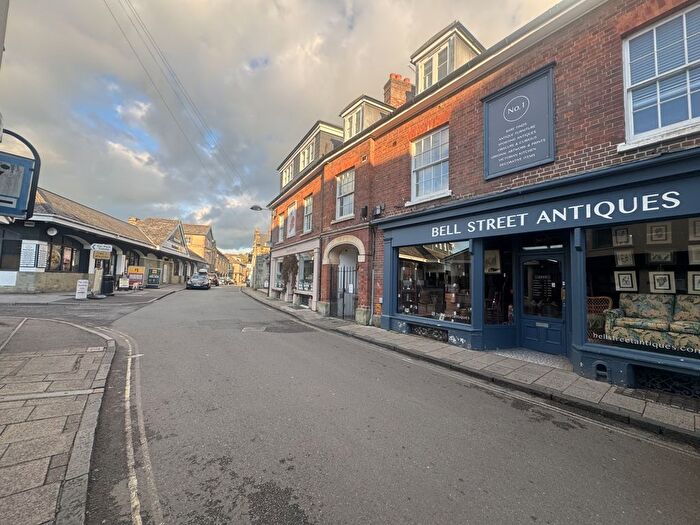 2 Bedroom Flat To Rent In Bell Street, Shaftesbury, Dorset, SP7