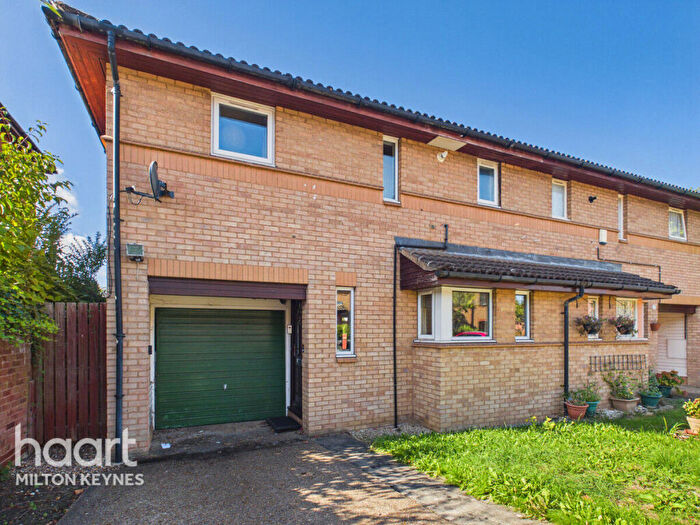 3 Bedroom Semi-Detached House For Sale In Cartwright Place, Milton Keynes, MK6