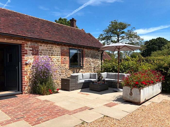 2 Bedroom Detached House To Rent In Petersfield, West Sussex, GU31