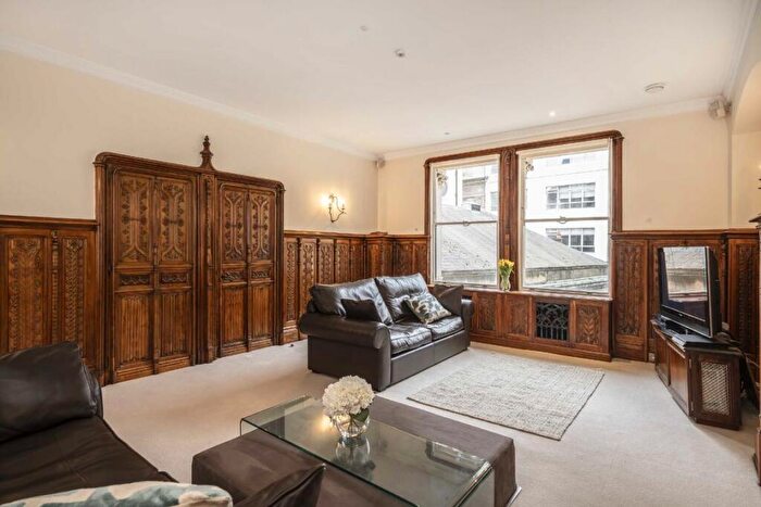 1 Bedroom Flat For Sale In Lothbury, Lothbury, City Of London, EC2R