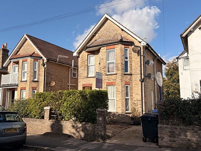 1 Bedroom Flat To Rent In Garland Road, Poole, BH15