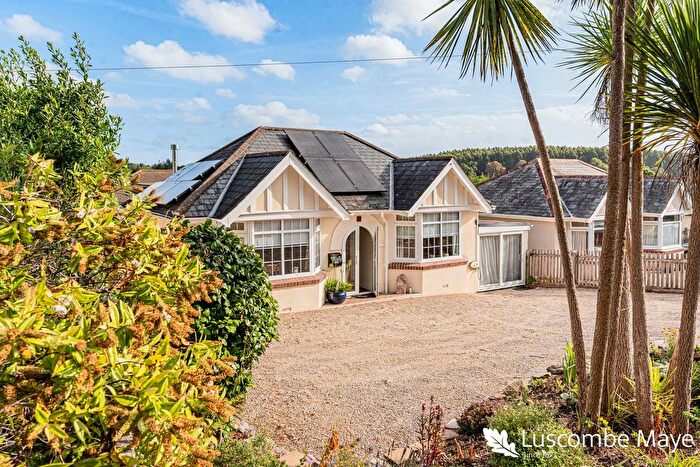 2 Bedroom Bungalow For Sale In Plymouth Road, Totnes, TQ9