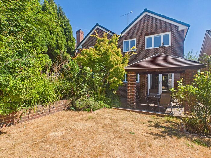 4 Bedroom Detached House For Sale In Orchard Way, Horsmonden, TN12