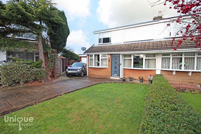 3 Bedroom Bungalow For Sale In Willow Grove, Poulton-le-Fylde, FY6