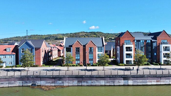 1 Bedroom Flat For Sale In Narwhal Crescent, Wouldham, ME1