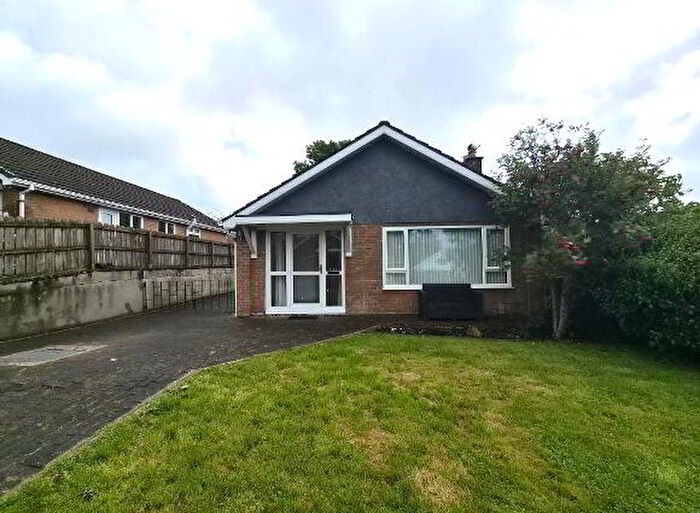 3 Bedroom Detached Bungalows To Rent In Cloverhill Avenue, L'Derry, BT47