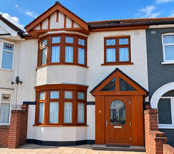4 Bedroom Semi-Detached House To Rent In Salisbury Hall Gardens, London, E4