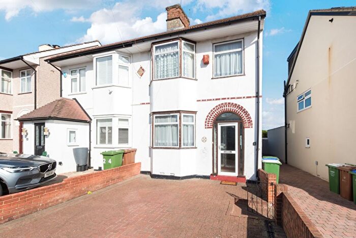 3 Bedroom Semi-Detached House For Sale In Boundary Road, Sidcup, DA15