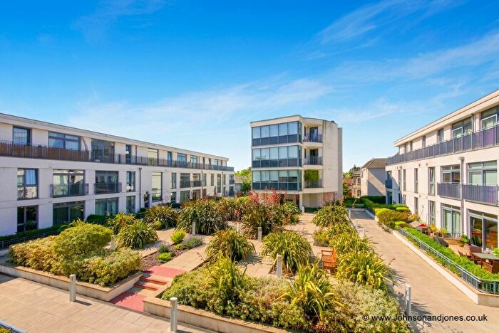 2 Bedroom Apartment For Sale In Charles House, Chertsey, Surrey, KT16