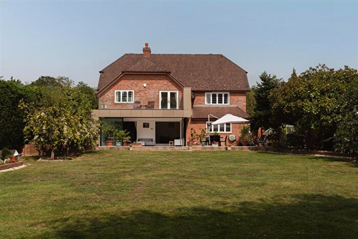 5 Bedroom Detached House For Sale In Manor Road, Reigate, RH2