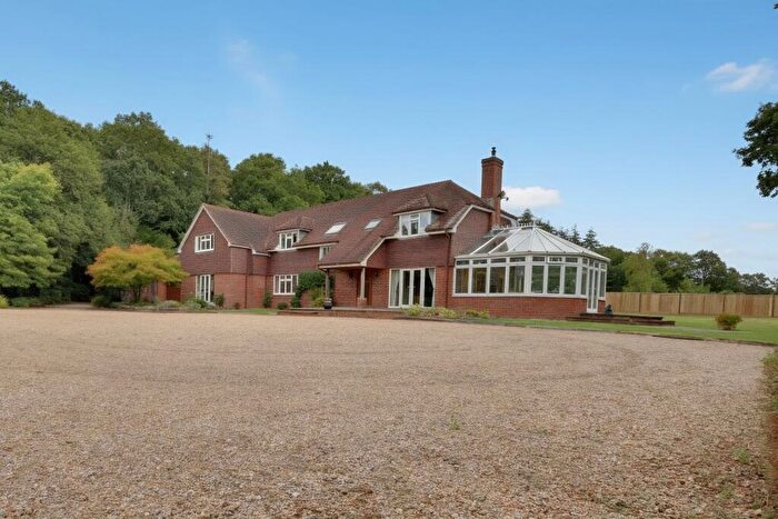 5 Bedroom Detached House For Sale In Bunns Lane, Hambledon, PO7